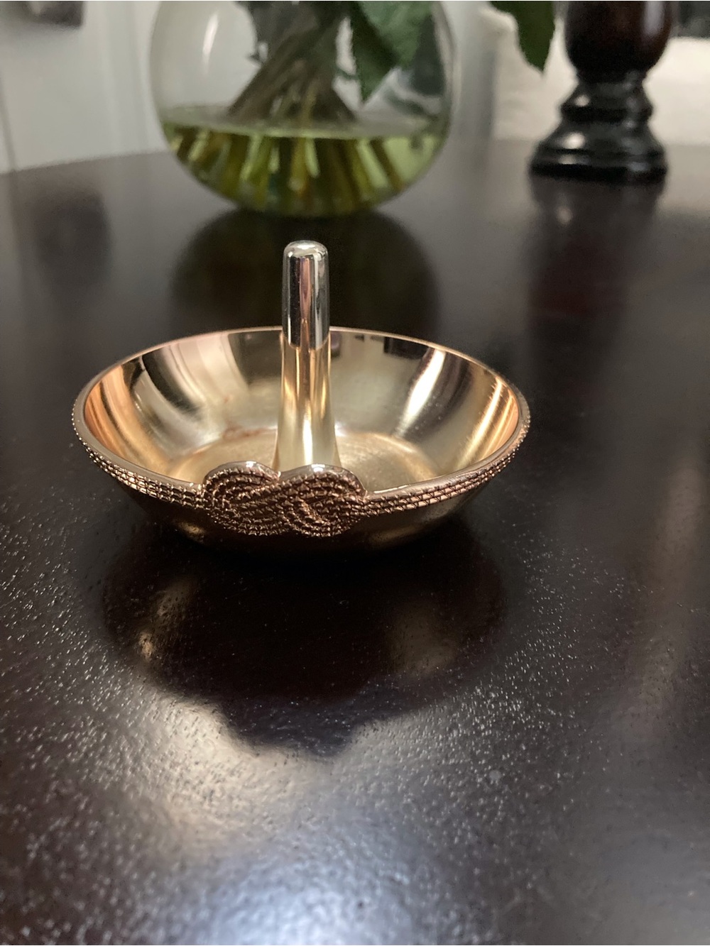 Vera Wang Wedgwood Infiniti Ring Holder